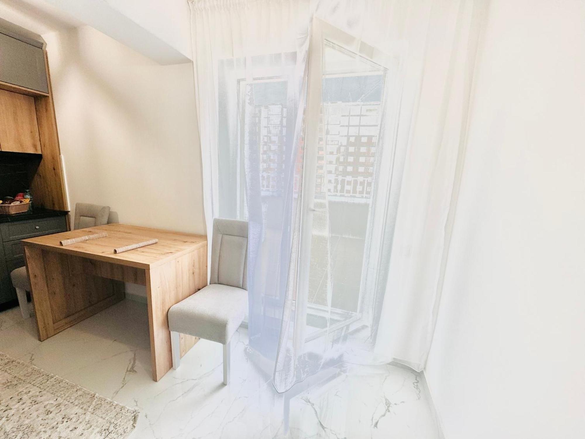 Luxury Apartment Sinuhe Брашов Экстерьер фото